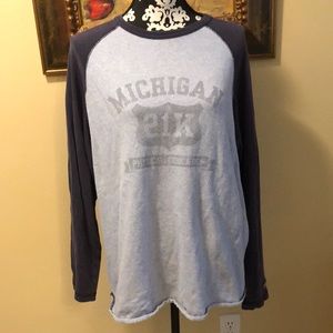 Tailgate Michigan Phys Ed classic collegiate color block long-sleeved Sweatshirt